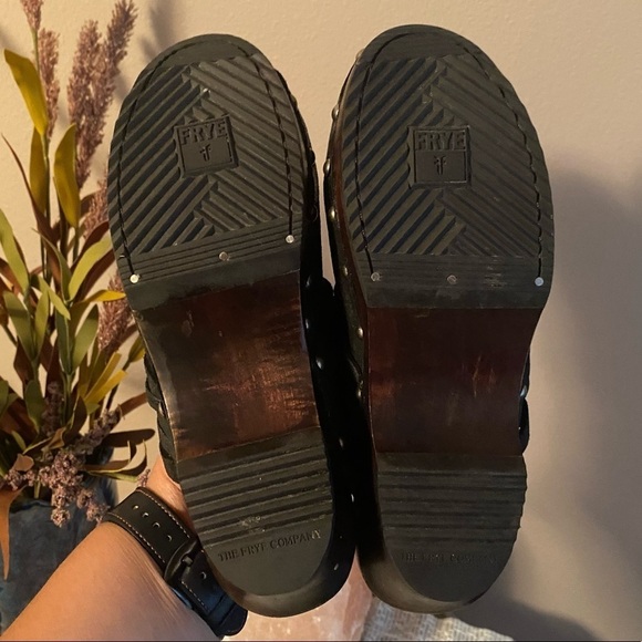 Frye Clogs Womens Size 5.5 Black Leather Clara Campus Studded Clogs - Picture 8 of 13